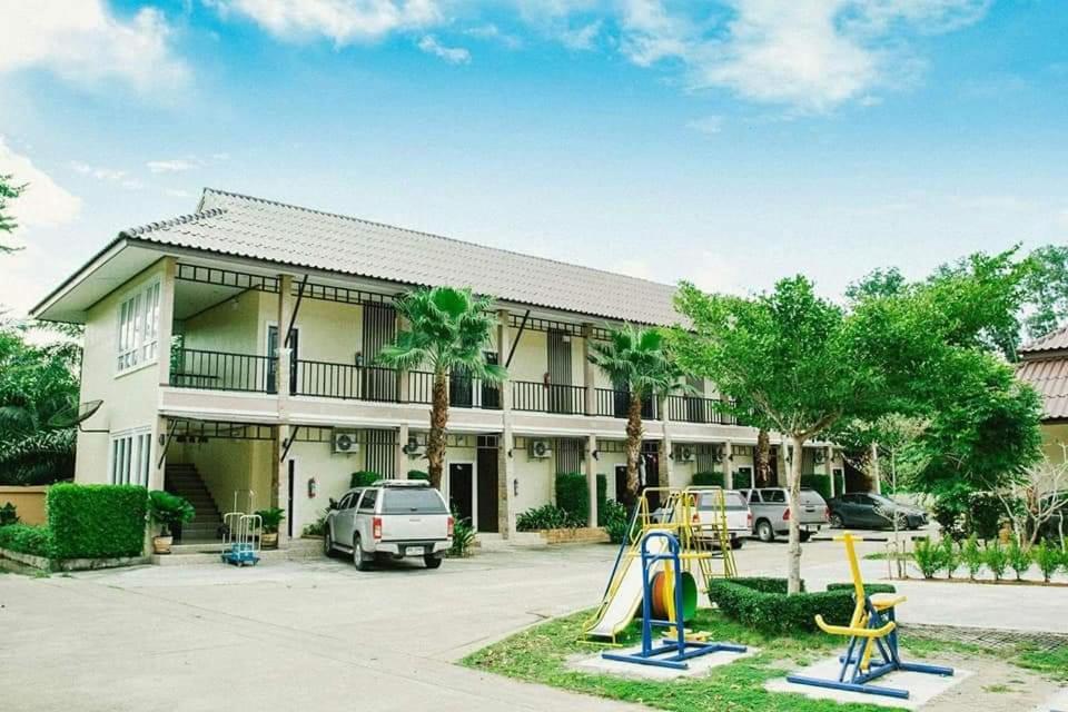 Palm Sweet Resort Chumphon Exterior foto